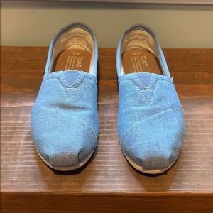 Toms shoes